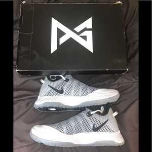 Nike mens basketball shoes 👟 mens size 8.5 women’s size 10 PG 4 TB